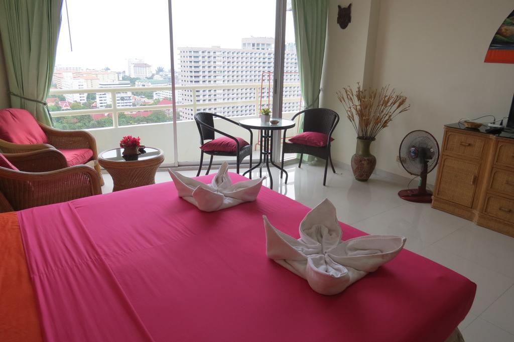 View Talay 1B Serviced Apartments Паттайя Экстерьер фото